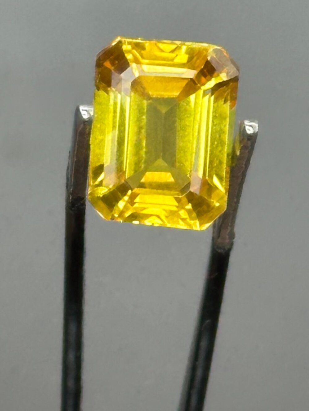 Certified Canary Sapphire